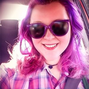 Meet your Posher, Carrie